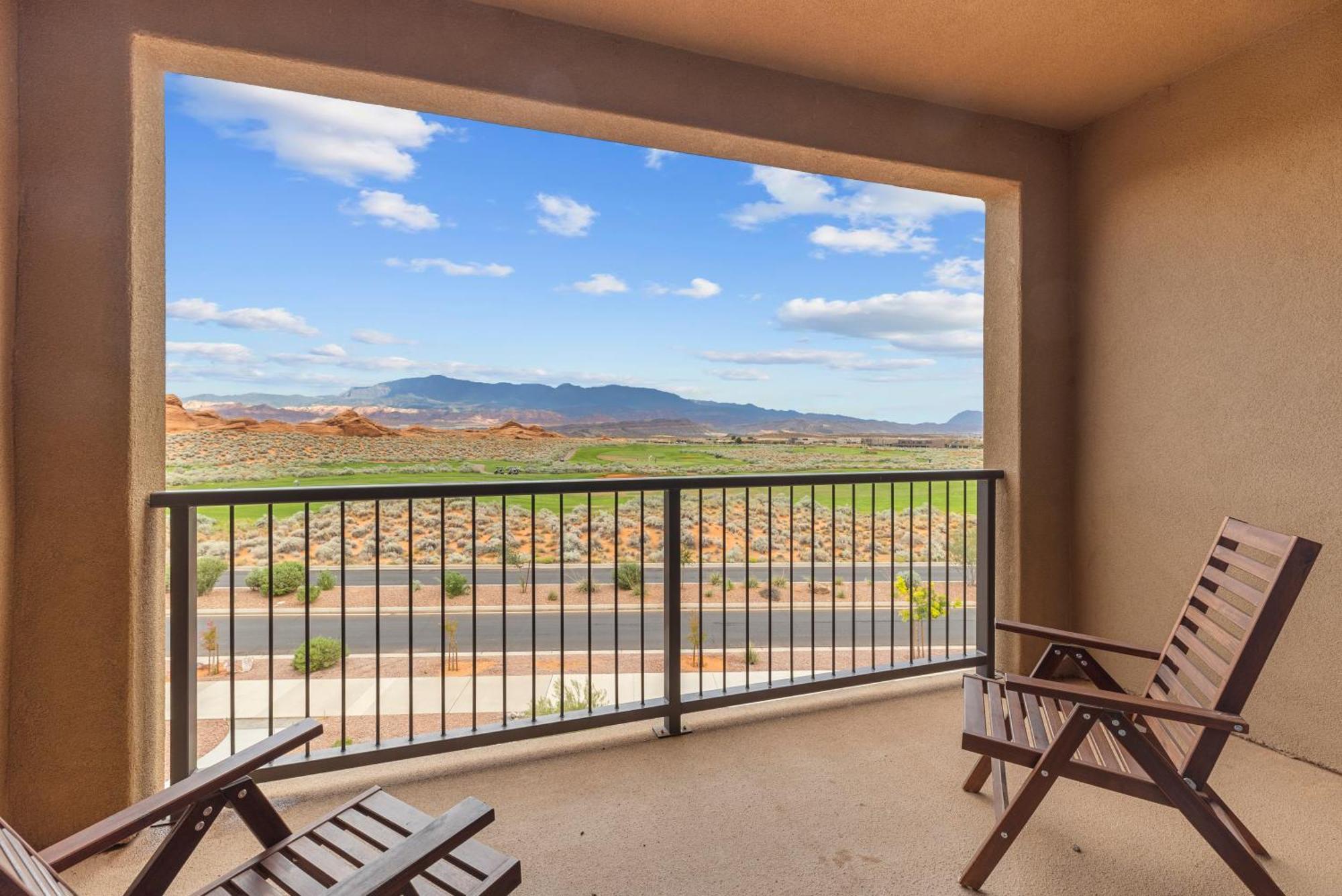 Vacation Rentals At Sand Hollow Resort ハリケーン エクステリア 写真