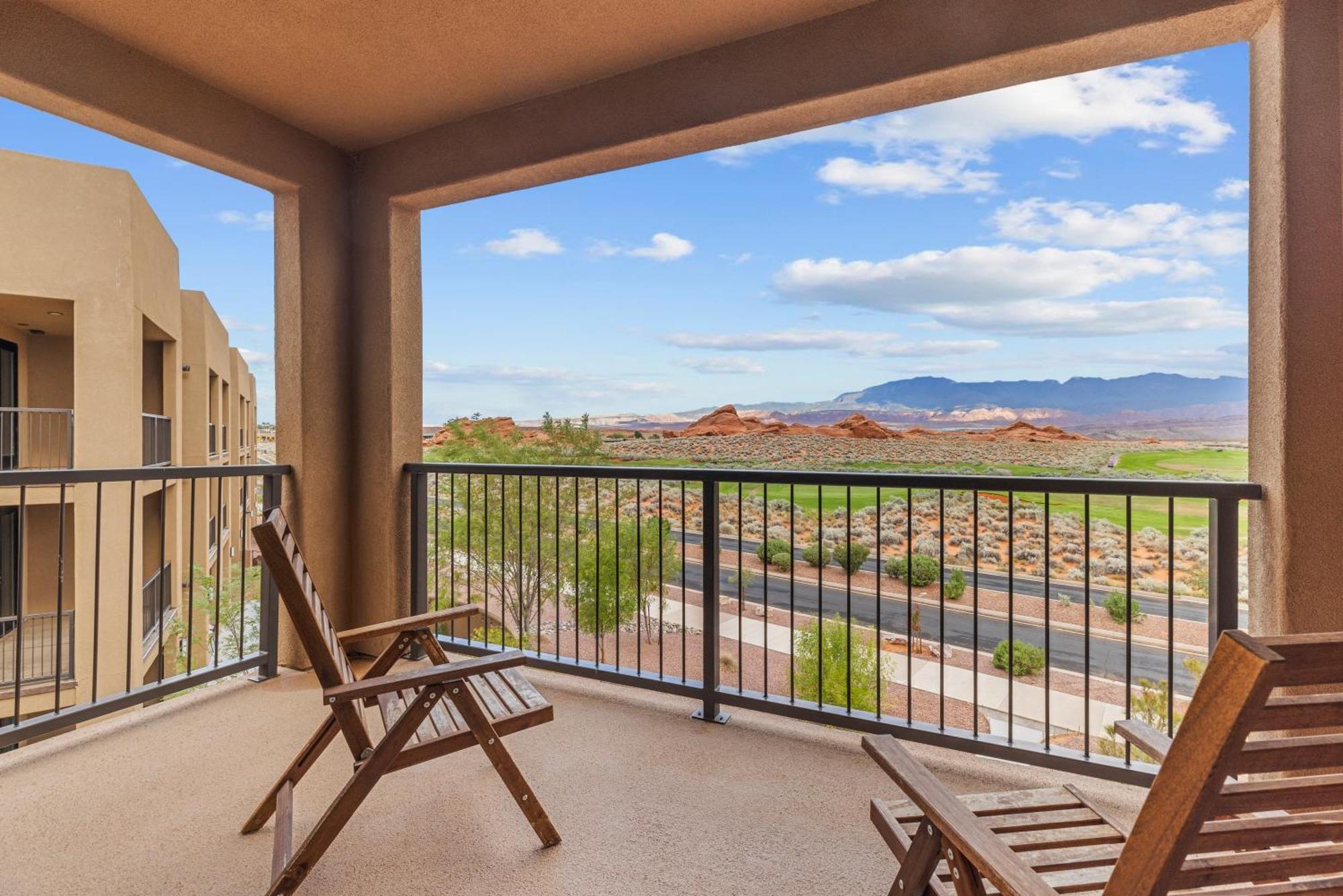 Vacation Rentals At Sand Hollow Resort ハリケーン エクステリア 写真