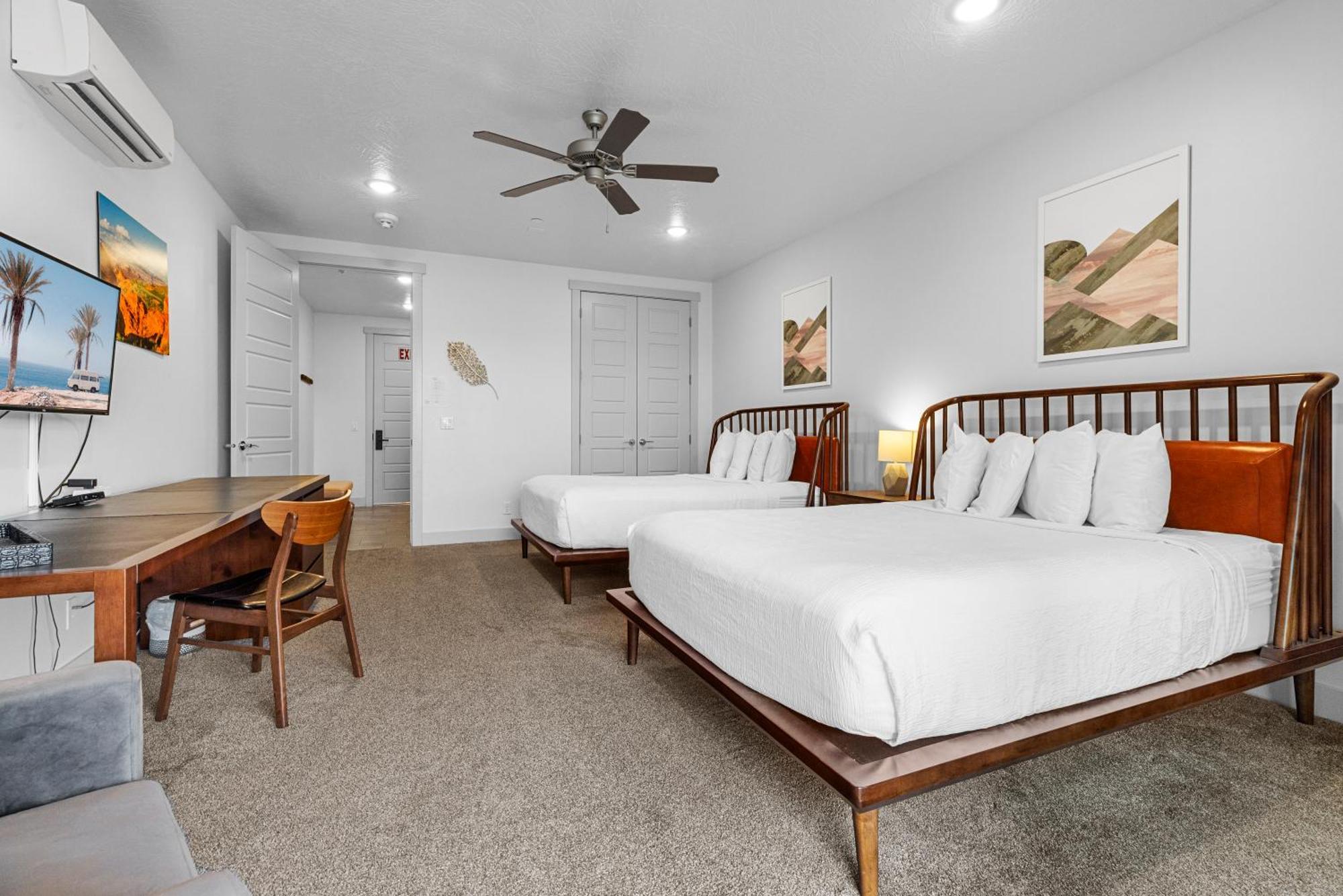 Vacation Rentals At Sand Hollow Resort ハリケーン エクステリア 写真
