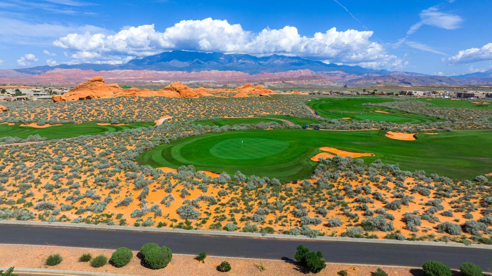 Vacation Rentals At Sand Hollow Resort ハリケーン エクステリア 写真